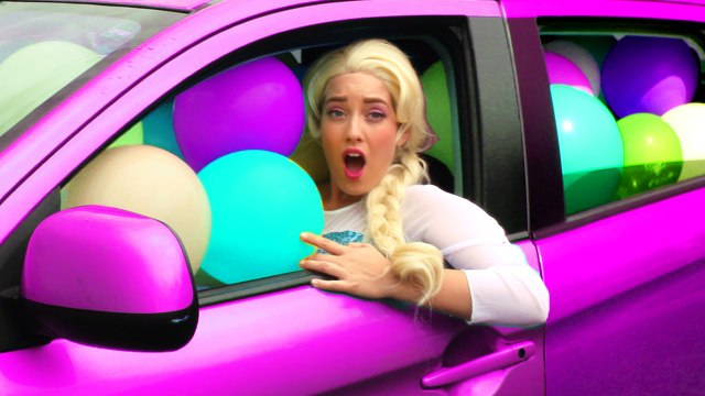 Frozen Elsa BALLOON PRANK! w- Spiderman Pink Spidergirl Joker Batman Catwoman! Funny Superheroes -)