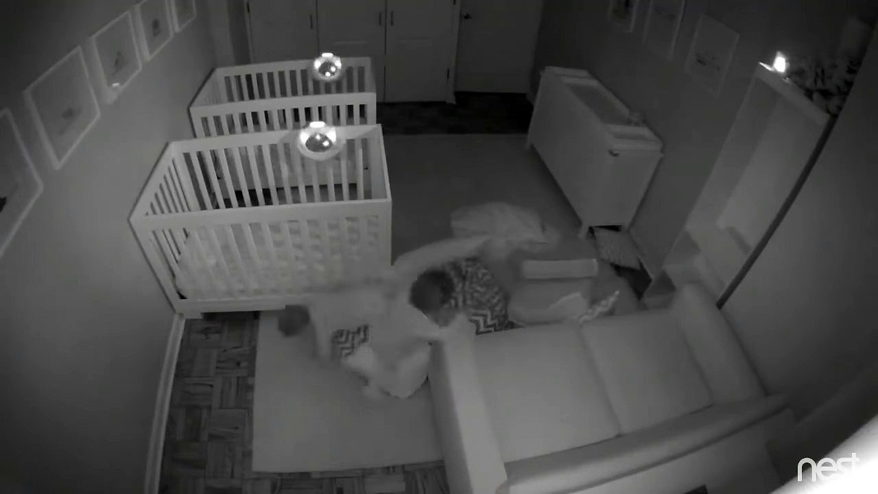 Ces jumeaux qui préfèrent faire la fête que dormir la nuit !