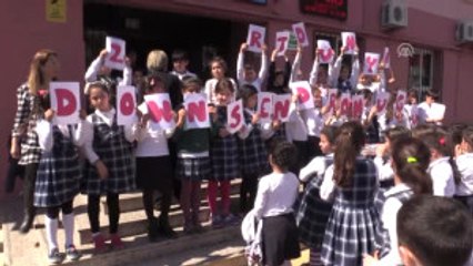 Down Sendromlu Öğrencinin Istiklal Marşı Heyecanı