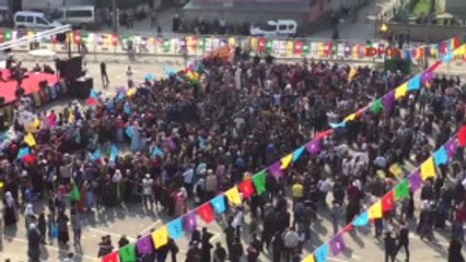 Bursa'da Nevruz Etkinliğinde Yoğun Güvenlik Önlemi