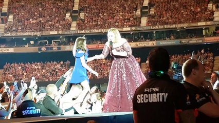 Adele Melbourne -just A  young girl sings a song in stage  HELLO 19.0322017