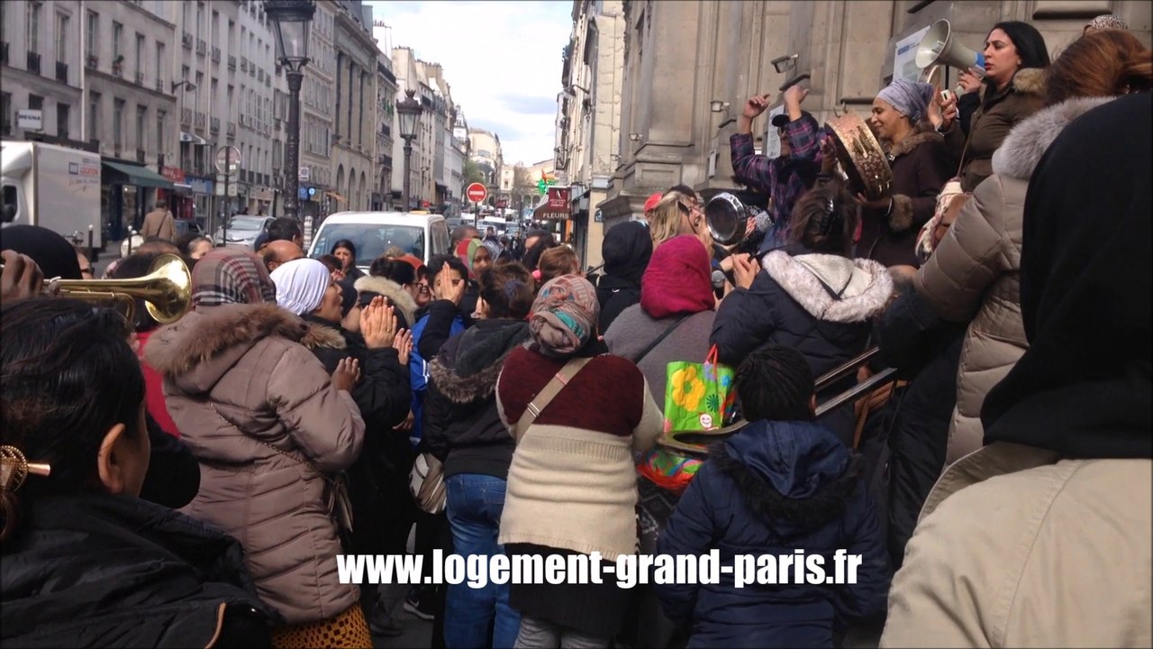 Paris 10ème: manifestation contre la chute des relogements