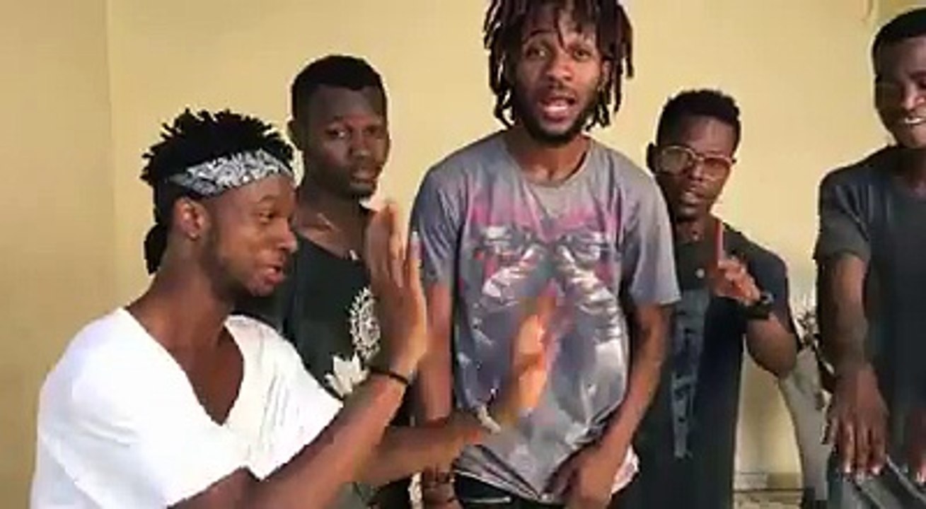 Un groupe Chorégraphique en Démo d'un Extrait du prochain Tube de TNT