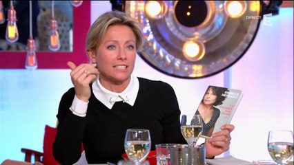 Isabelle Mergault : La Grosse tête au grand coeur - C à vous - 21/03/2017