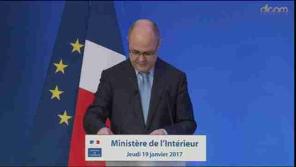 Dimite el ministro francés del Interior por los empleos que dio a sus hijas