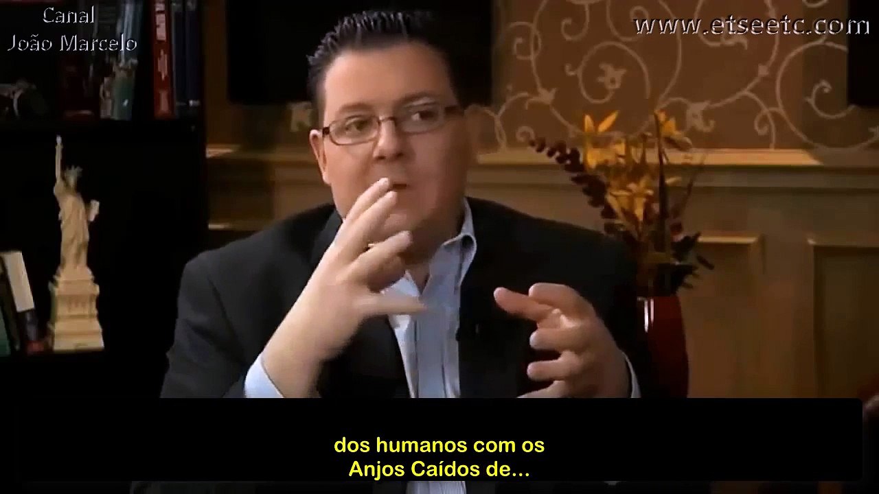 karen Hudes & Suas Revelações