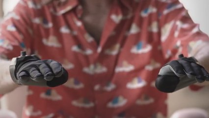 Turn your whole hand into a musical instrument with these gloves