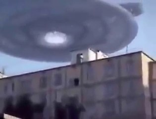 Real UFO Sightings 2016 - Mysterious Spaceship Fou