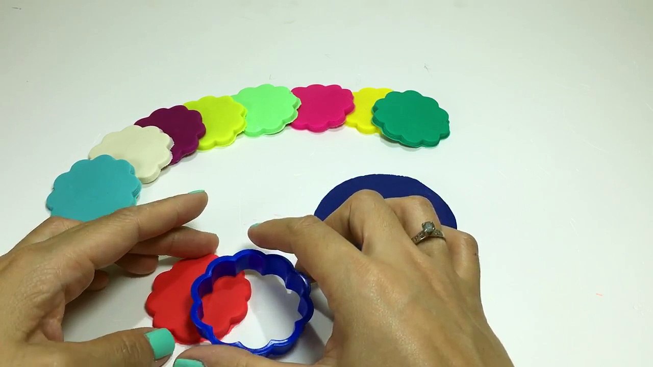 PLAY DOH TOYS KIDS VIDEOS! - Create lollipop rainbow play doh with Peppa Pig family and friends