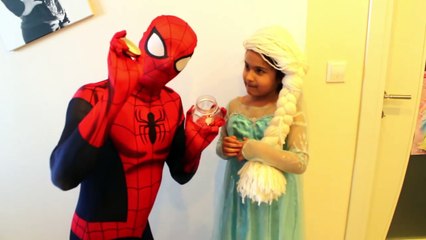 И надувные шарики Эльза полет замороженный замороженные в в в в жизнь реальная человек-паук