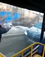 ‪B.M.W - BMW 5 series trying to run from the cops ‬