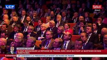 Emmanuel Macron hué par les maires en appelant à de nouvelles baisses de dépenses communales