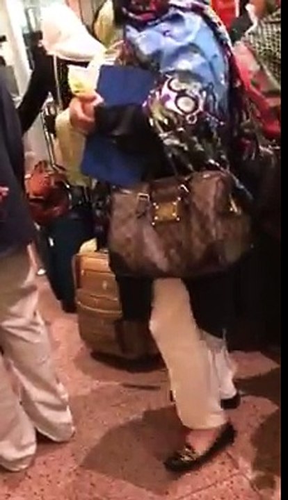 Pakistan main Protocol Lanay walon k sath Bahir kya Salook kia Jata hai