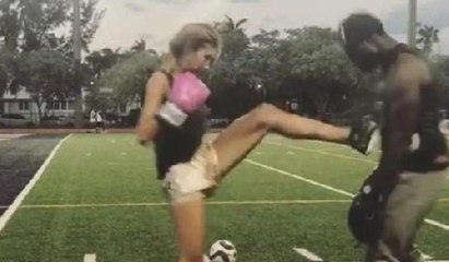 Şeyma Subaşı'dan boks şov