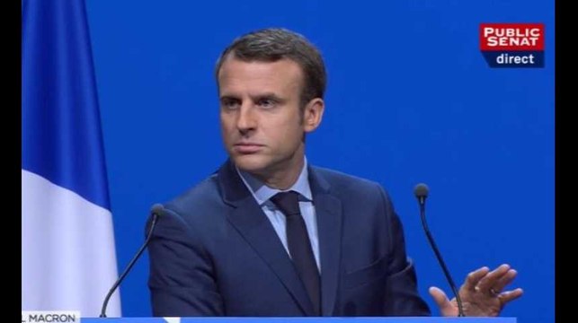 Macron: Je ne viens pas devant les maires de France pour me faire siffler