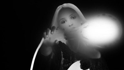 Les premières images de Lily-Rose Depp pour Chanel n°5