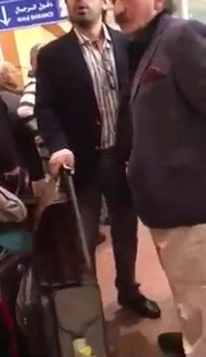 Former Chief Justice of Pakistan Iftikhar Chaudhary and his son insulted at Jeddah Airport