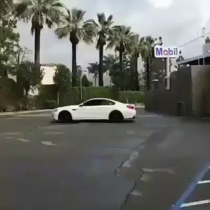 ‪B.M.W - M6