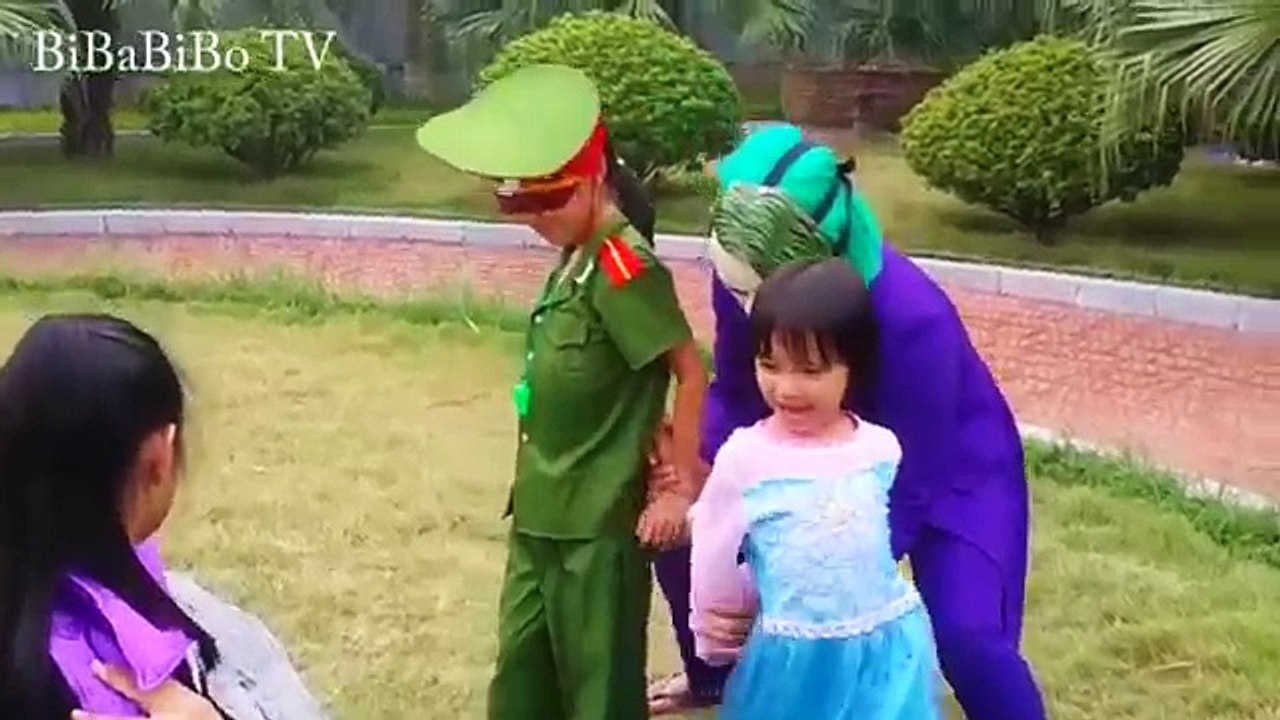 Frozen Elsa Baby Rescued by Spiderman escape crash Joker, Police Fun Superhero