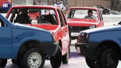 Voilà comment les Russes jouent au curling : avec des voitures