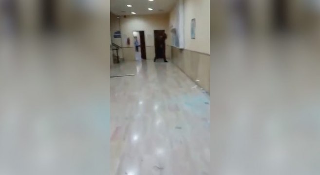 Un homme détruit un hôpital en apprenant le décès de sa mère