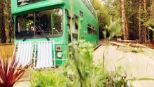 BIG GREEN BUS : un ancien bus scolaire anglais transformé en Hôtel