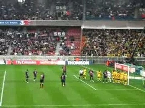 Vidéo But de Pauleta (PSG-Nantes 2-0) saison 2005/2006