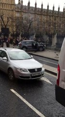 Une voiture a foncé sur les passants à Westminster