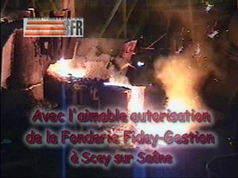 Garnissage réfractaire d'un four de fusion à induction à la fonderie FIDAY à Scey/Saône