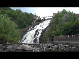 Rivière du Loup - Les chutes, barrage et sculptures.