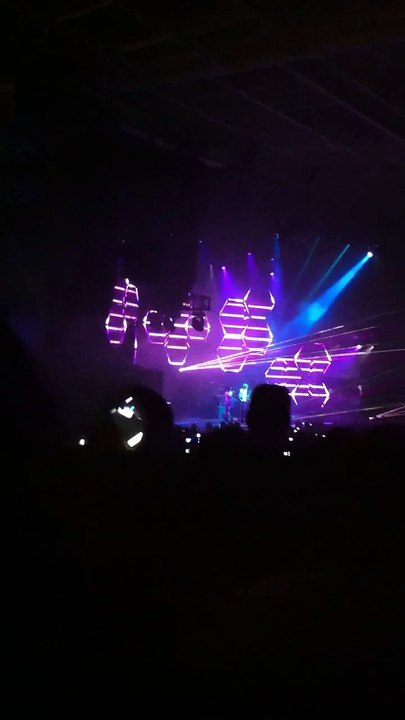 Muse - Undisclosed Desires- Noblesville Verizon Wireless Music Center - 08/03/2011