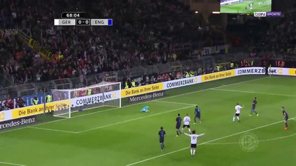 Le but exceptionnel de Lukas Podolski pour son dernier match avec la Manschaft !