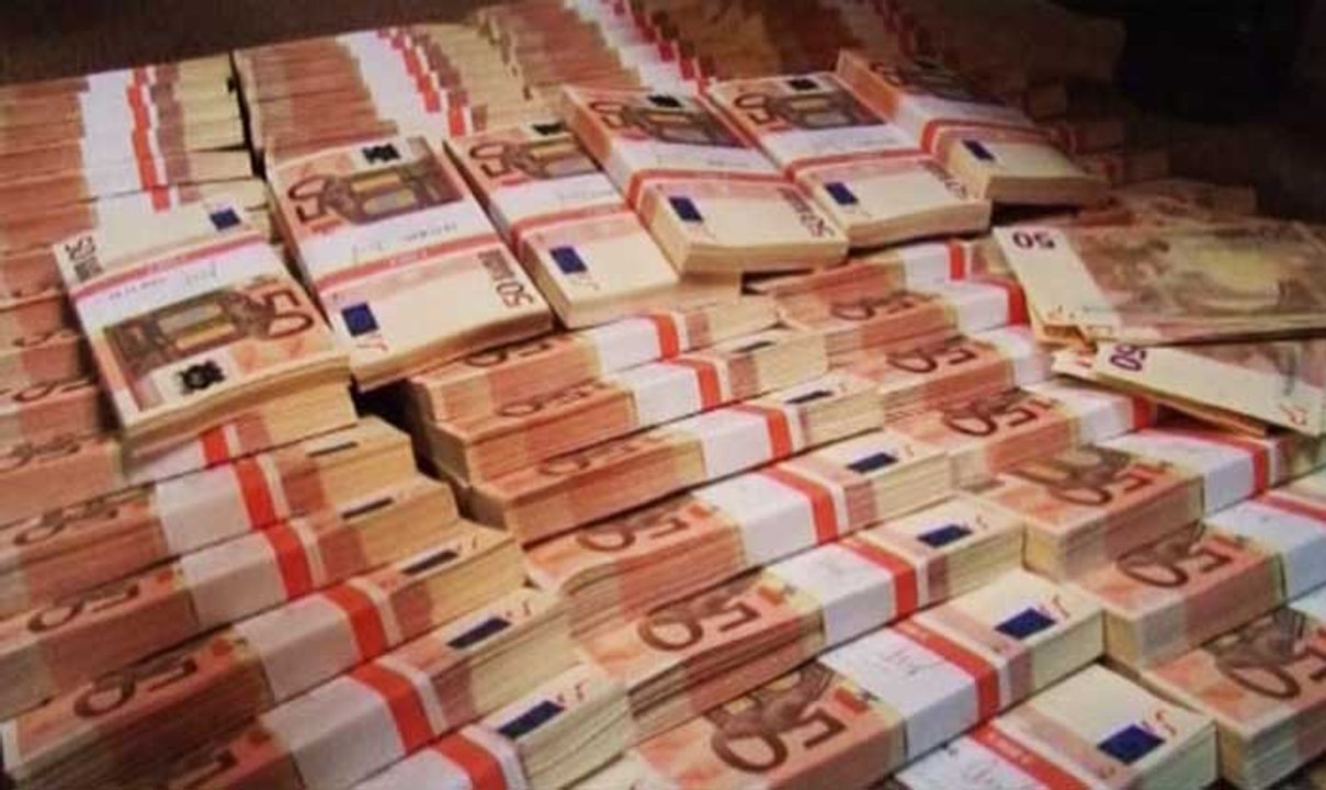Ele oferece 5 milhões para quem aceitar casar-se com a sua filha!