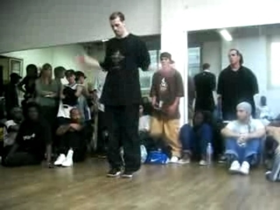 FREESTYLE HOUSE   (carole,mamson,gwen,kentao from japan )