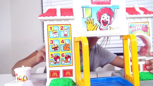 MCDONALDS DRIVE THRU TOY Pretend Play Food w_ Joker Sophia Sarah K