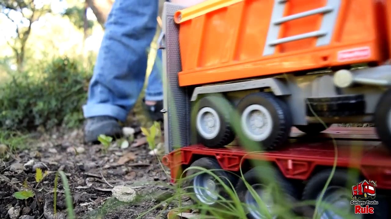 GARBAGE TRUCK VIDEOS For Children l Trash Truck, Bruder Mack Tractor Trailer l Garbage Trucks Rule-Wx-yM6K9Krs