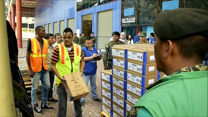 Verifican material electoral para segunda vuelta en Ecuador