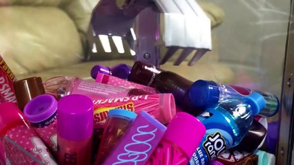 Pink Spidergirl w_ Spiderman Catwoman And Batgirl Lip Balm Bonanza Candy Machine - Funny Superheroes-_bKwpP4ZT9I