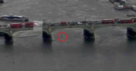 Londra'daki Saldırı Kamerada! Yayaları Eze Eze Gitmiş, Bir Kadın Nehre Atlamış