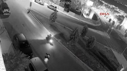 Izmir Araçların Lastiklerini Patlatanlar Yakalandı