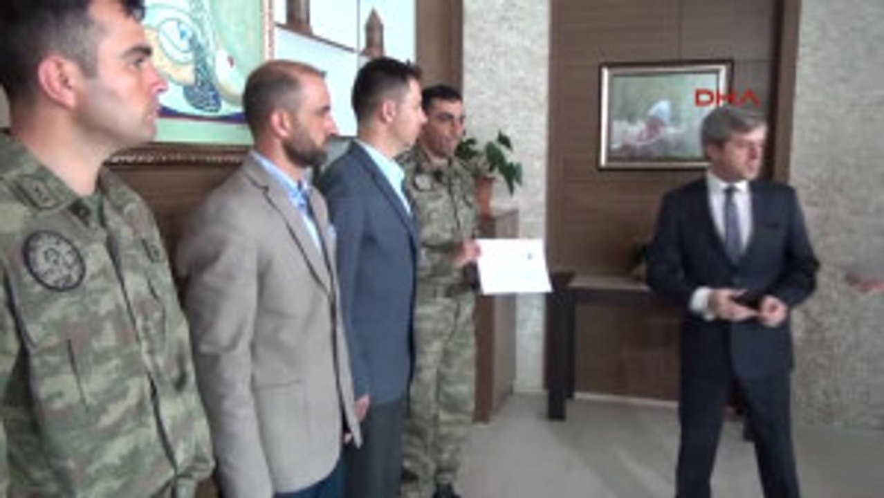 Bitlis Valisi Çınar'dan, Askeri Personele Takdirname