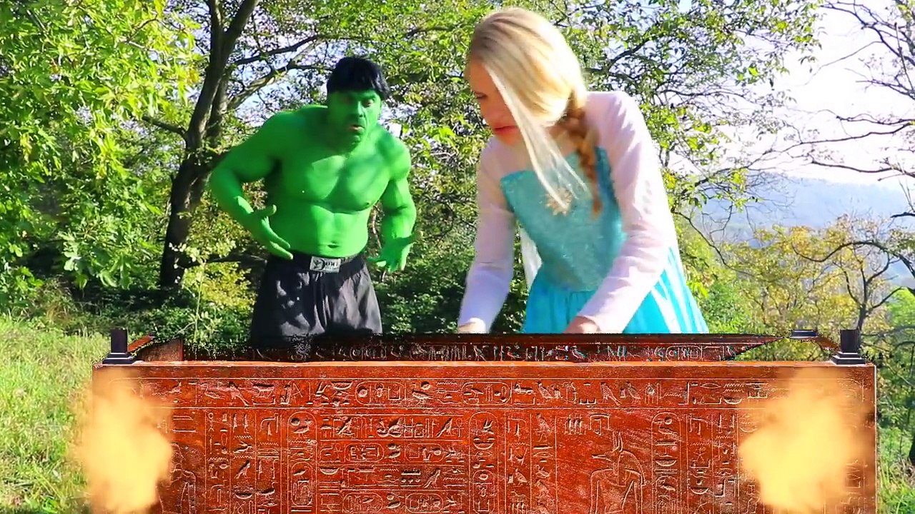 Superhero compilation! Frozen Elsa Kisses Vampire? Monster Wedding w/ Spiderman Hulk Rapun