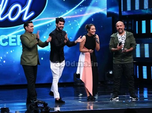 INDIAN IDOL 9- NOOR Promotions- Sonakshi Sinha Shakes A Leg With Vishal Dadlani