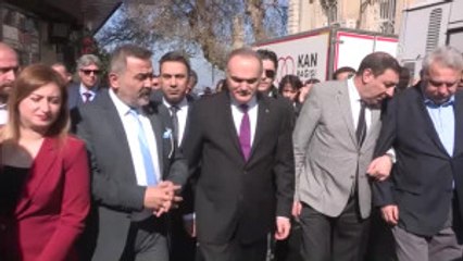 Bakan Özlü, Kemeraltı Çarşısı'nı Gezdi