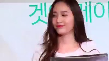 Krystal (Fx) bắn tim cực đáng yêu