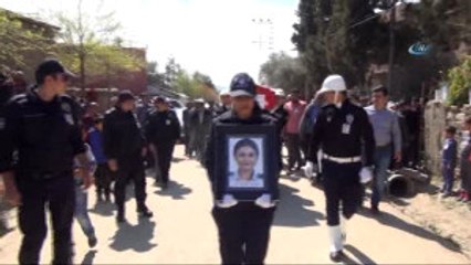 Mersin'de Hayatını Kaybeden Polis Memuru Memleketi Kozan'da Toprağa Verildi