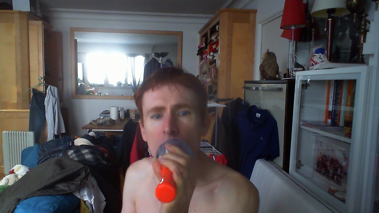 Wiwi égratigne "adventure of a lifetime" de Coldplay