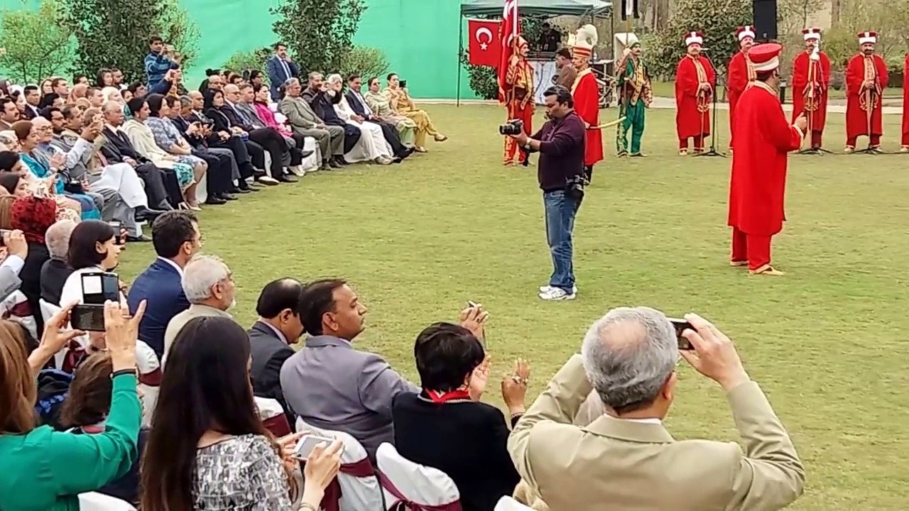 Pakistan Day parade: Turkish military band steals the show