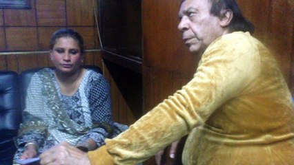 naseebo lal with tafu Khan- new film song recording at Bhatti studio