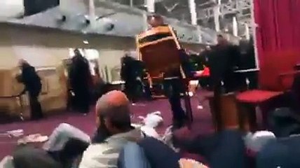 إخلاء مصلين من مسجد بمنطقة كلشي  بفرنسا